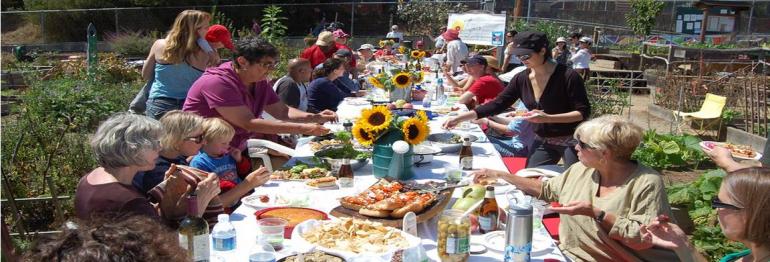 family with children at a picnic